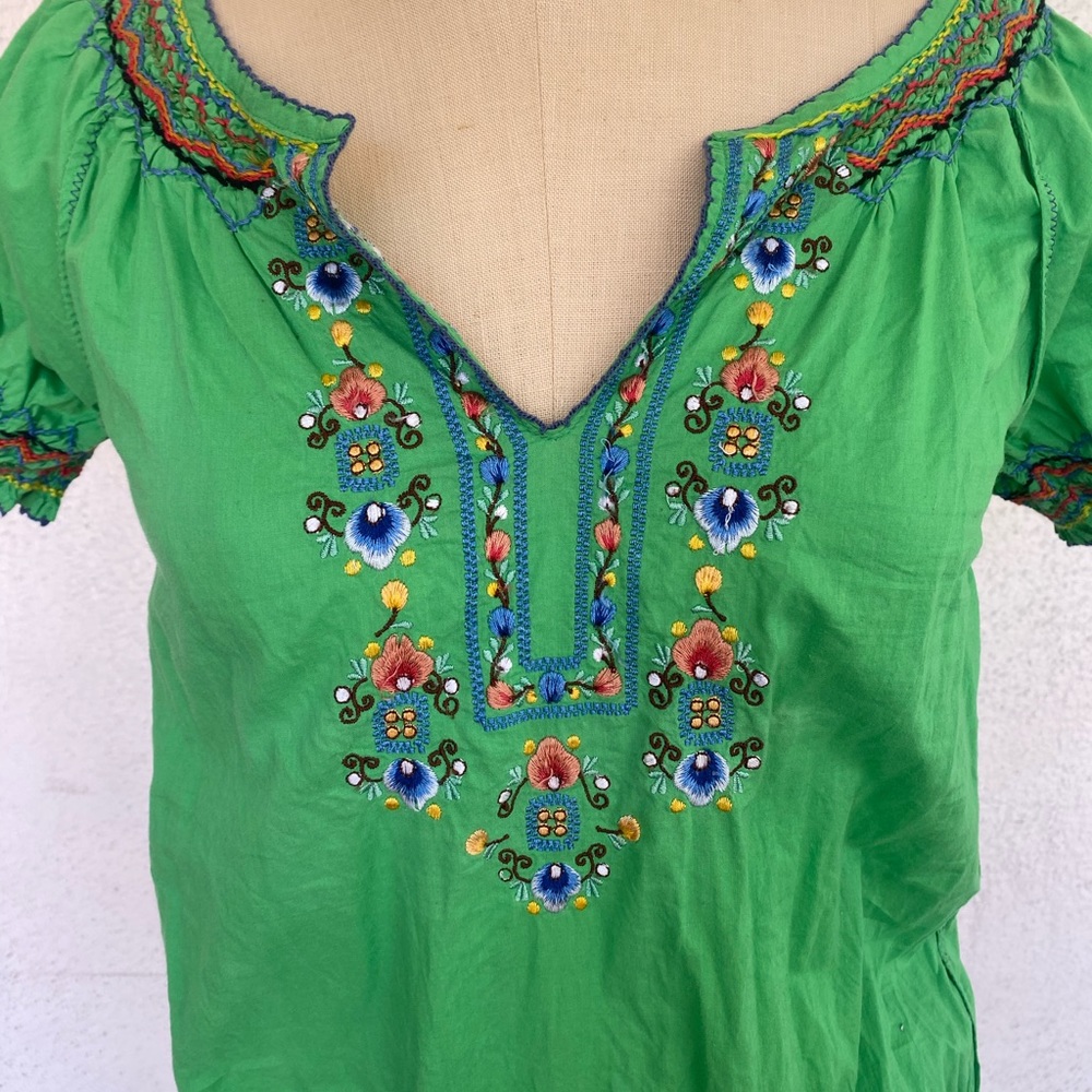Women’s peasant blouse